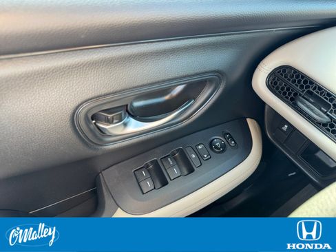 Certified 2024 Honda HR-V LX image 19