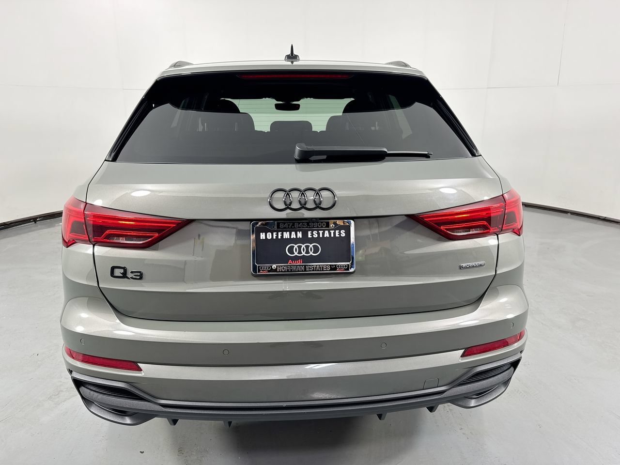 Used 2023 Audi Q3 2.0T Premium Plus w/ Premium Plus Package AWD/4WD image 5