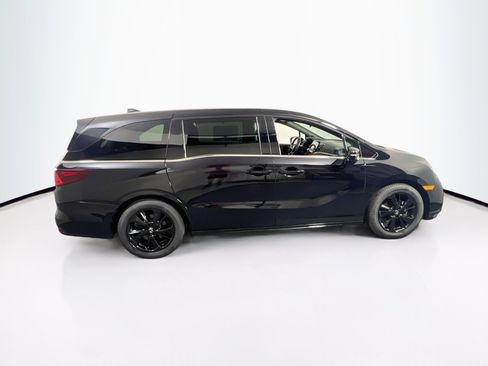 Used 2023 Honda Odyssey Sport image 4