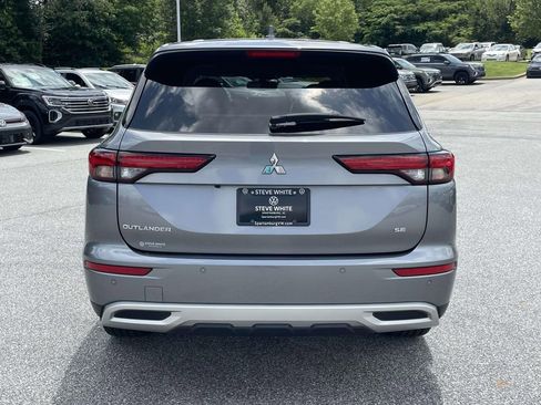 Used 2024 Mitsubishi Outlander SE FWD image 6
