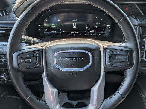 Used 2024 GMC Yukon XL Denali AWD/4WD image 17