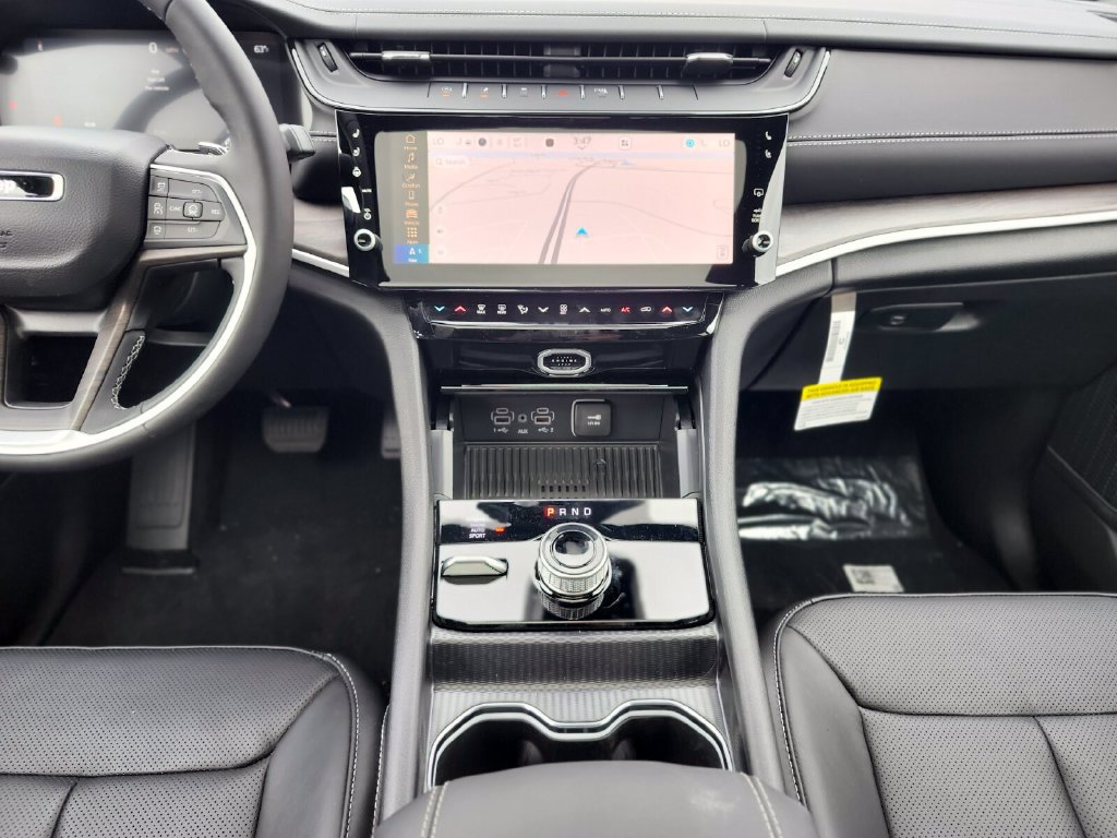 New 2026 Jeep Grand Cherokee Limited AWD/4WD image 14