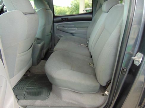 Used 2010 Toyota Tacoma 4x4 Double Cab image 7