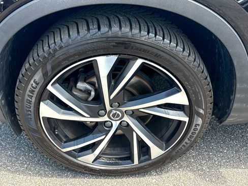Used 2020 Volvo XC40 T5 R-Design w/ Protection Package Premier AWD/4WD image 10