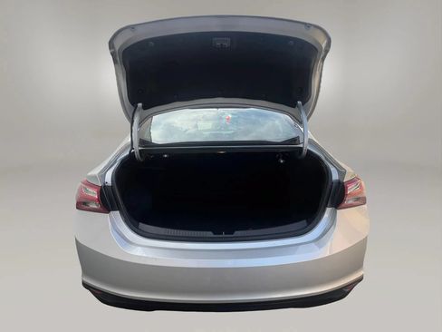 Used 2021 Chevrolet Malibu LT FWD image 6