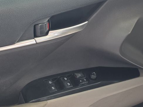 Used 2019 Toyota Camry SE w/ Audio Package FWD image 15