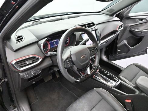 Used 2022 Chevrolet TrailBlazer RS w/ Sun and Liftgate Package AWD/4WD image 13