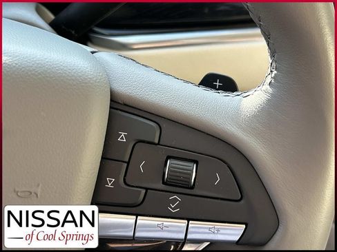 Used 2025 Cadillac XT6 Premium Luxury w/ Technology Package FWD image 31