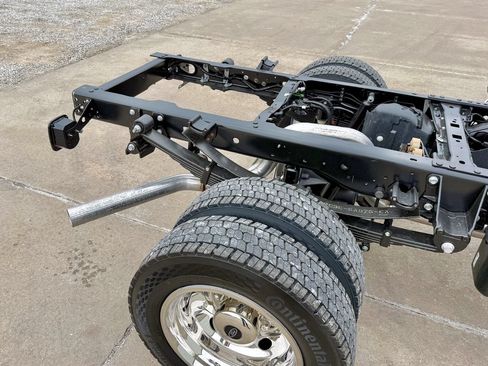 New 2026 Ford F550 4x4 Crew Cab image 19