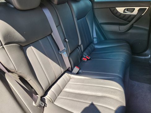 Used 2014 INFINITI QX70 AWD w/ Premium Package image 17