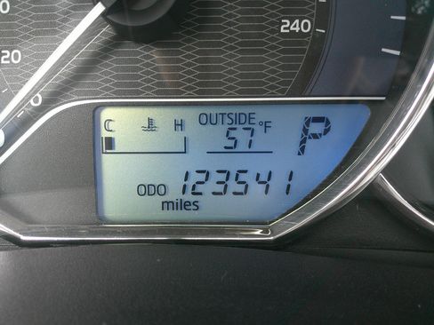 Used 2016 Toyota Corolla LE image 23