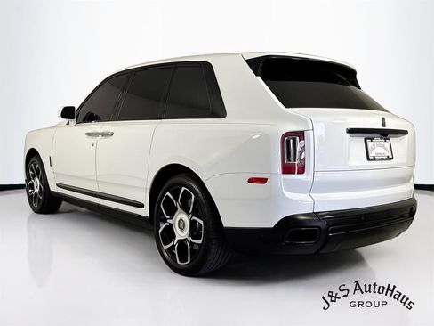 Used 2022 Rolls-Royce Cullinan Black Badge w/ Dark Exterior Package AWD/4WD image 5