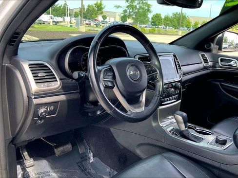 Used 2019 Jeep Grand Cherokee Limited AWD/4WD image 13
