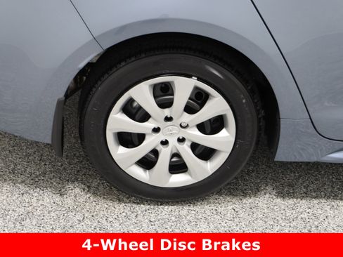 Used 2025 Toyota Corolla LE image 6