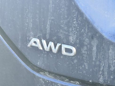 Used 2024 Honda Pilot EX-L image 3