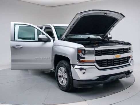 Used 2019 Chevrolet Silverado 1500 LT RWD image 15