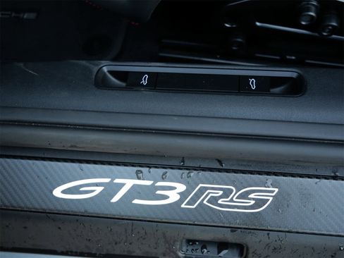 Used 2025 Porsche 911 GT3 RS image 9