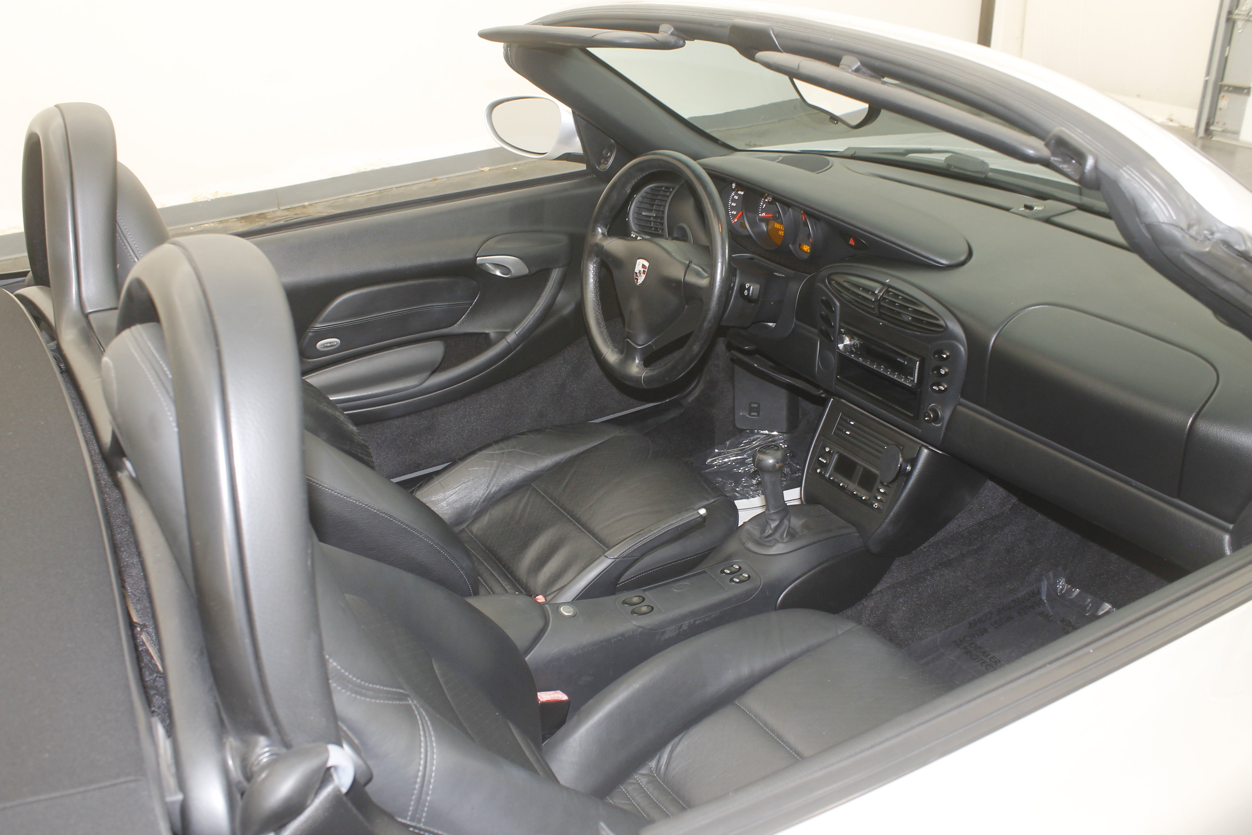 Used 2002 Porsche Boxster RWD image 17