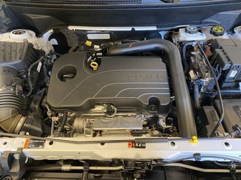 Used 2023 Chevrolet Equinox Premier image 27