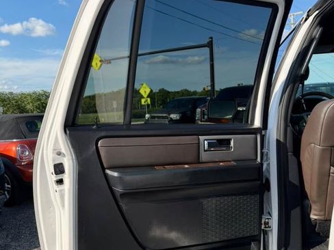 Used 2017 Ford Expedition EL King Ranch AWD/4WD image 19