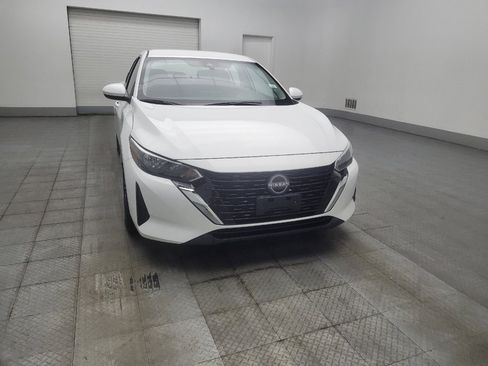 Used 2025 Nissan Sentra SV FWD image 14