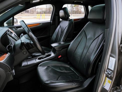 Used 2017 Lincoln MKC Reserve image 18