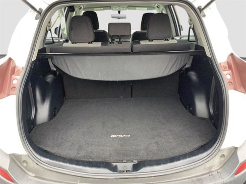 Used 2015 Toyota RAV4 LE image 19