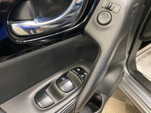 Used 2022 Nissan Rogue Sport SV w/ Technology Package image 24