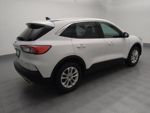 Used 2020 Ford Escape SE image 10