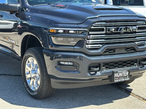 New 2026 RAM 2500 Laramie w/ Sport Appearance Package AWD/4WD image 9
