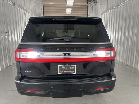 Used 2020 Lincoln Navigator Black Label w/ Cargo Convenience Package image 6