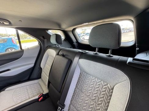 Used 2022 Chevrolet Equinox LS image 21
