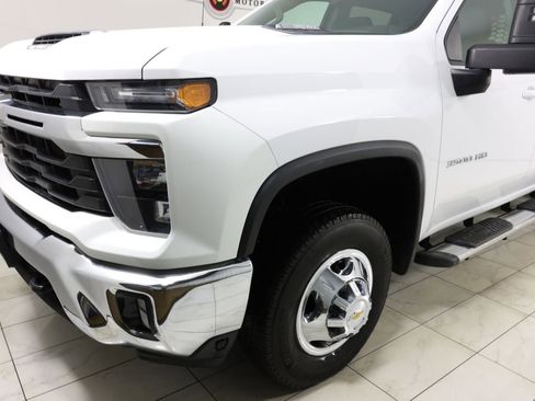 Used 2024 Chevrolet Silverado 3500 LT w/ Convenience Package image 43