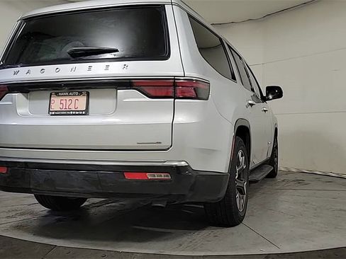 Used 2024 Jeep Wagoneer Series III image 10