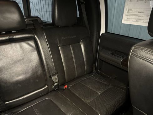 Used 2015 Ford F250 Platinum w/ FX4 Off-Road Package image 34