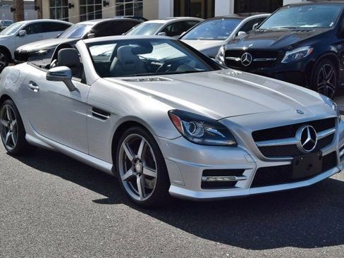 Used 2015 Mercedes-Benz SLK 250 w/ Premium Package image 27
