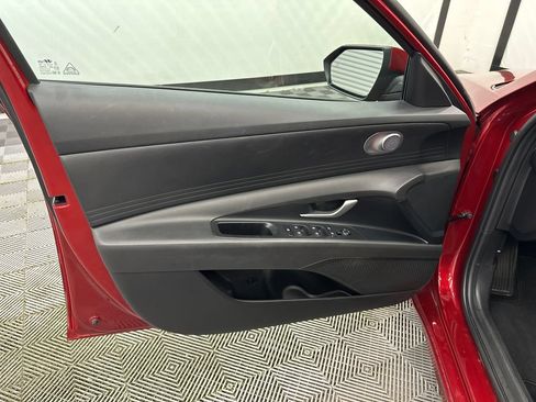 Used 2024 Hyundai Elantra SEL FWD image 10