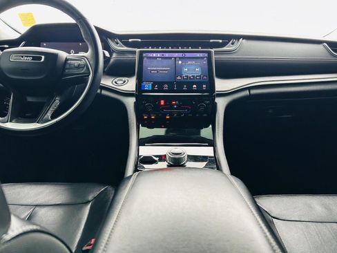 Used 2022 Jeep Grand Cherokee L Limited image 28