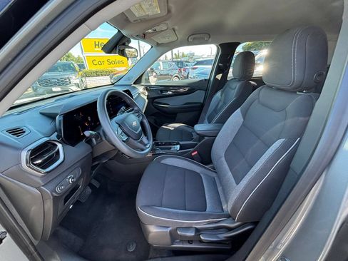 Used 2025 Chevrolet TrailBlazer LT FWD image 21