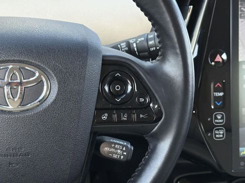 Used 2021 Toyota Prius L Eco image 13