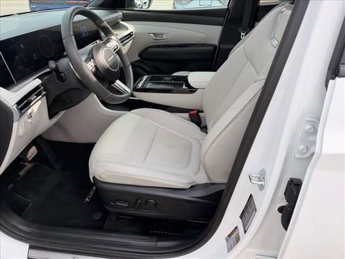Certified 2025 Hyundai Tucson Limited image 7