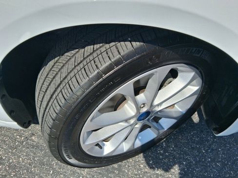 Used 2019 Ford Fusion SE FWD image 20