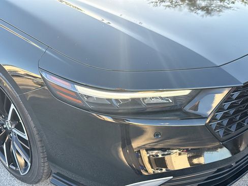 Certified 2023 Honda Accord Touring image 35