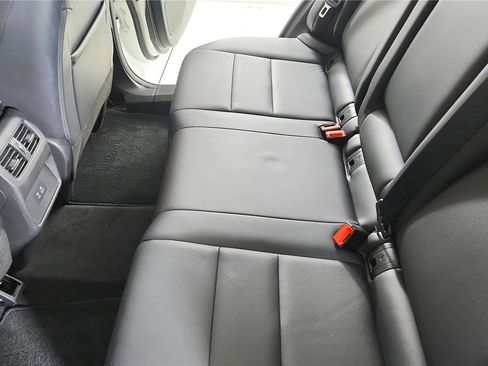 Used 2022 Nissan Rogue SV w/ SV Premium Package image 16