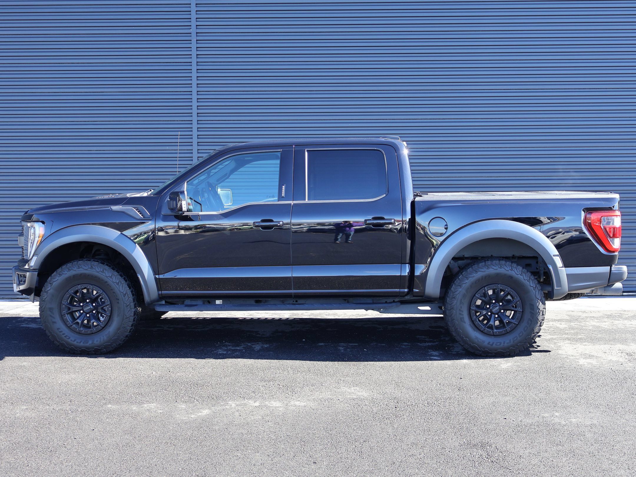 Used 2023 Ford F150 Raptor w/ Raptor 37 Performance Package AWD/4WD image 2