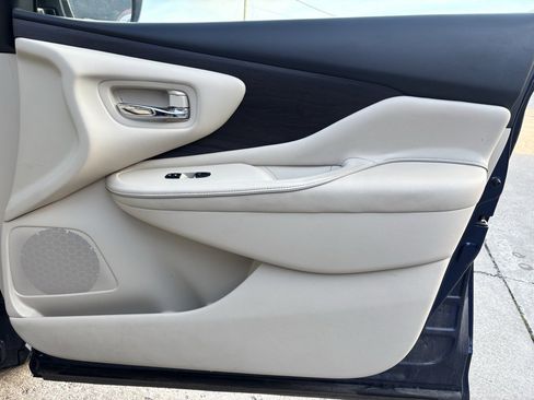 Used 2019 Nissan Murano Platinum w/ Cargo Package image 29