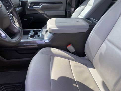 Used 2025 Chevrolet Silverado 2500 LTZ w/ LTZ Premium Package AWD/4WD image 49