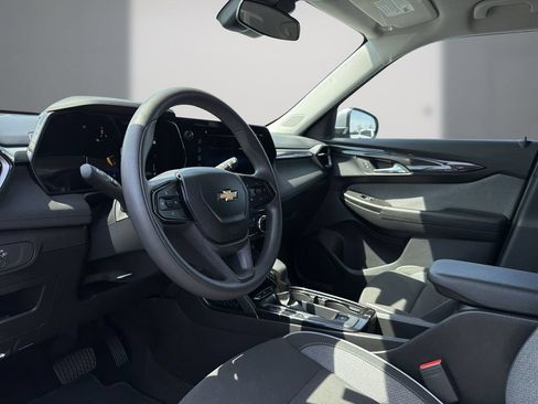 Used 2024 Chevrolet TrailBlazer LT FWD image 13
