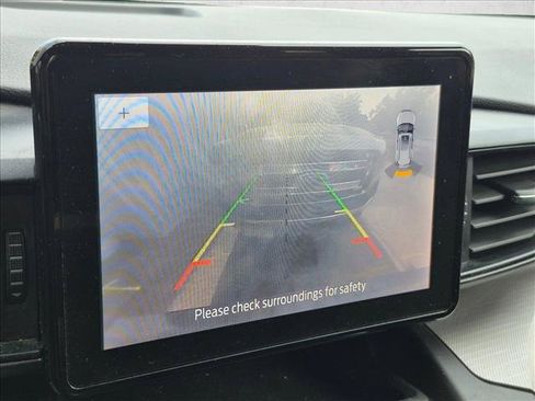 Used 2020 Ford Explorer XLT w/ Comfort Package AWD/4WD image 12