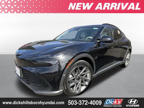 Used 2023 Genesis GV60 Advanced w/ Cargo Package image 3